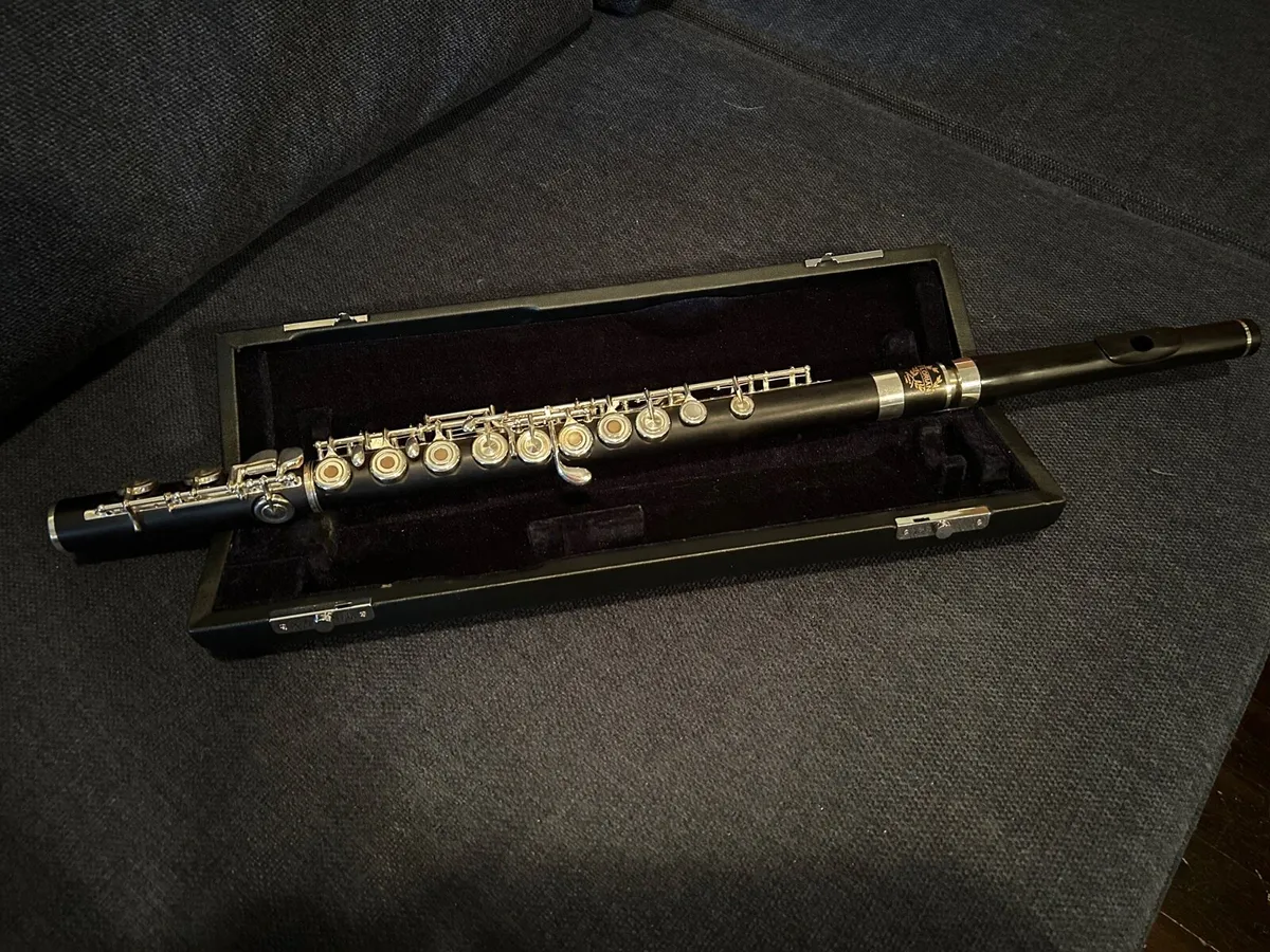 Classical flute for sale - Image 2