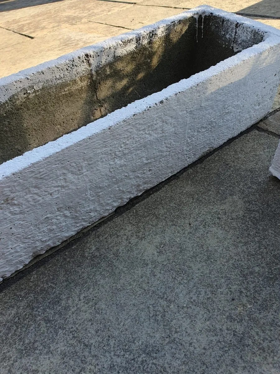 Pair of antique composite stone windowboxes - Image 3
