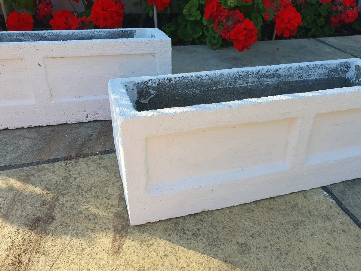 Pair of antique composite stone windowboxes - Image 4