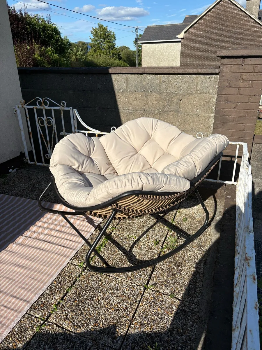 Large garden rocking chair - Image 3