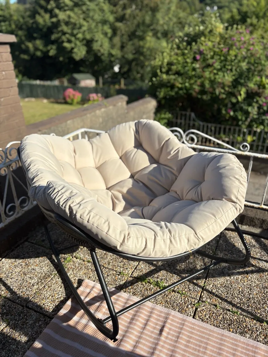 Large garden rocking chair - Image 1