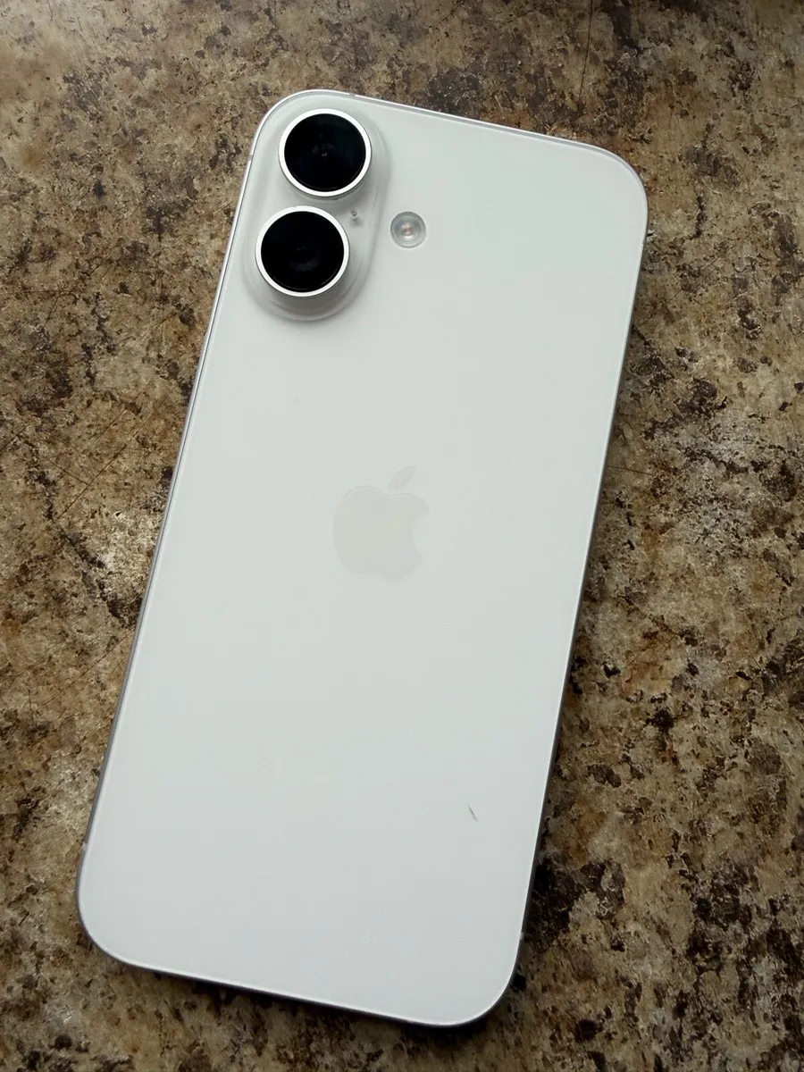 Iphone 16 - Image 1