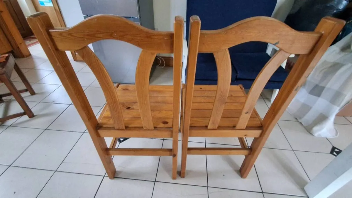 4 wooden kitchen chairs - Image 2