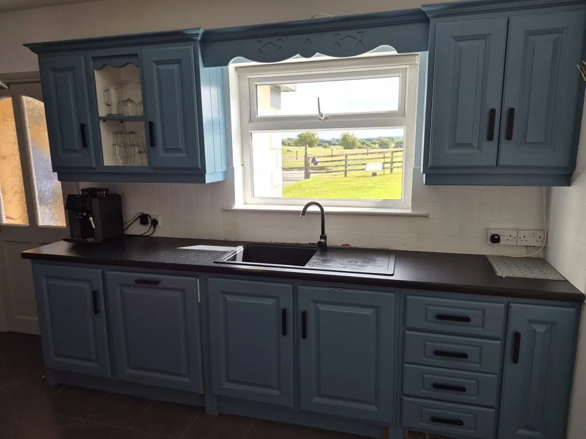 Solid Oak Painted Kitchen with Appliances - Image 2