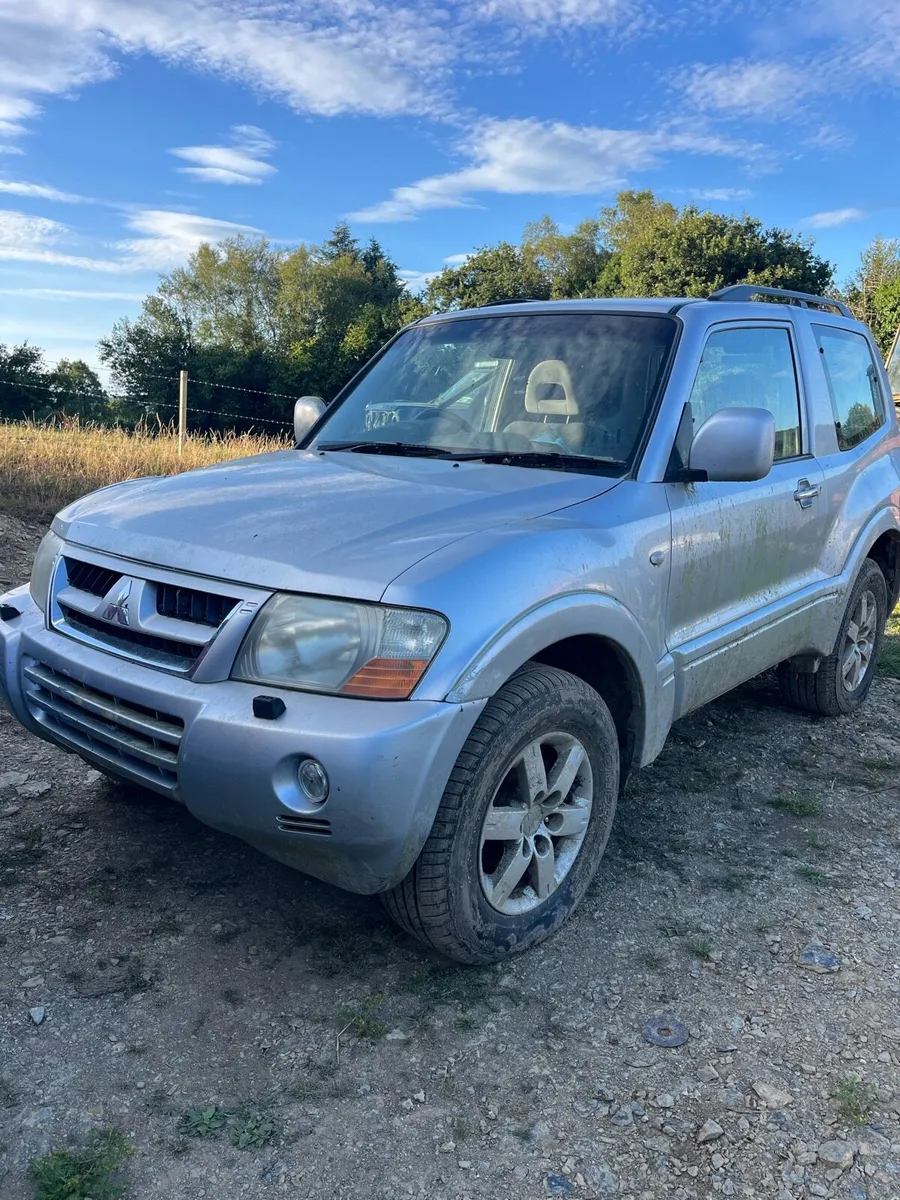 Mitsubishi Pajero parts - Image 1