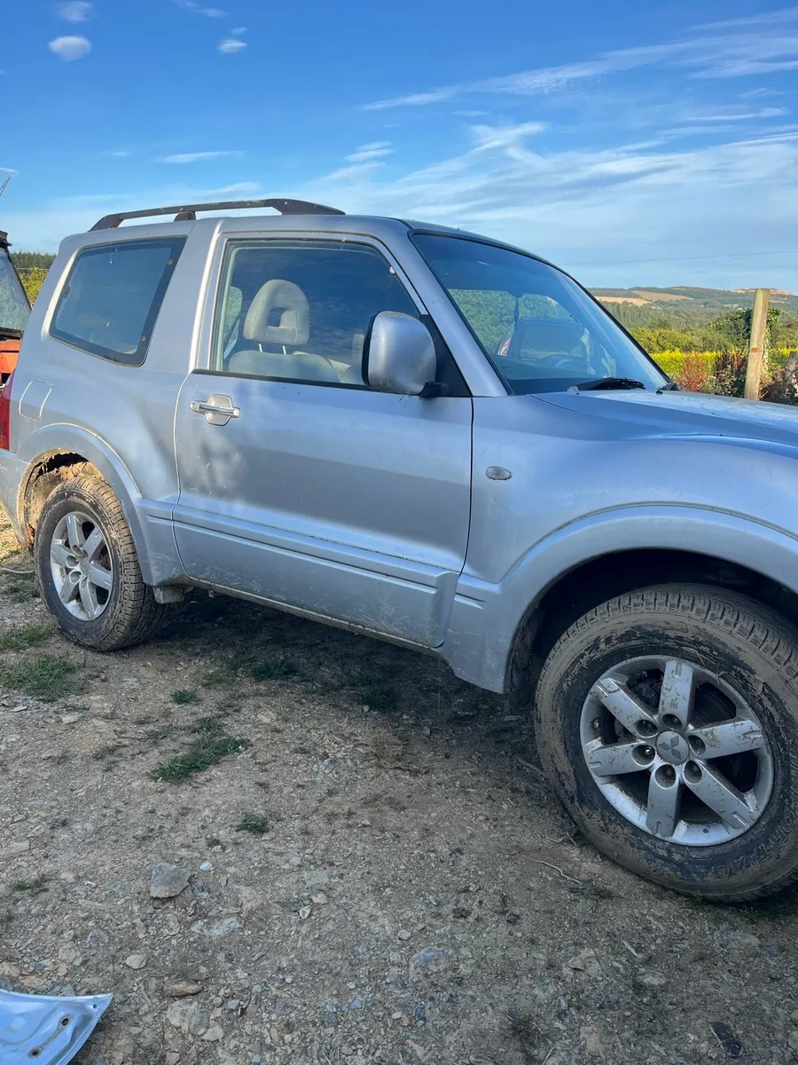 Mitsubishi Pajero parts - Image 2