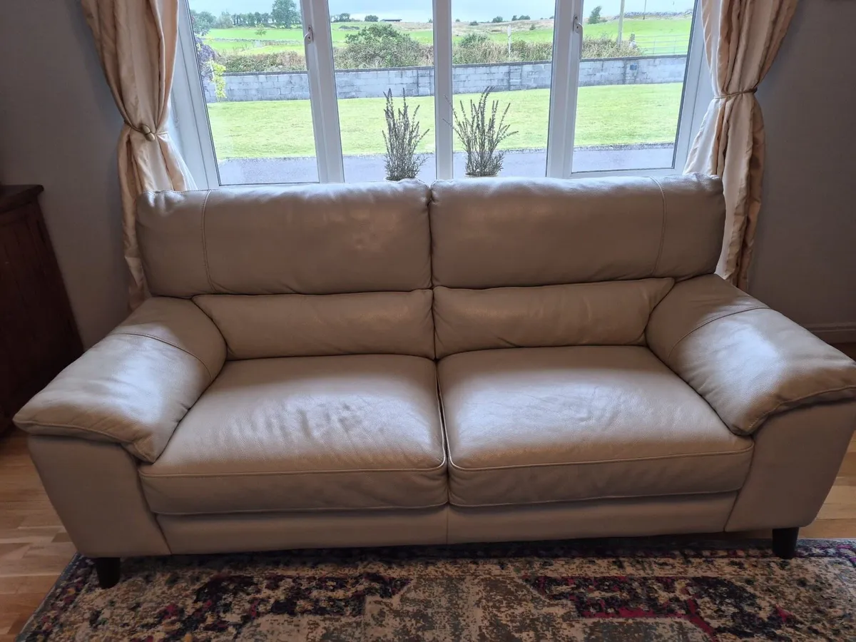 Quality Cream Leather 3 Seater Sofa - Image 3