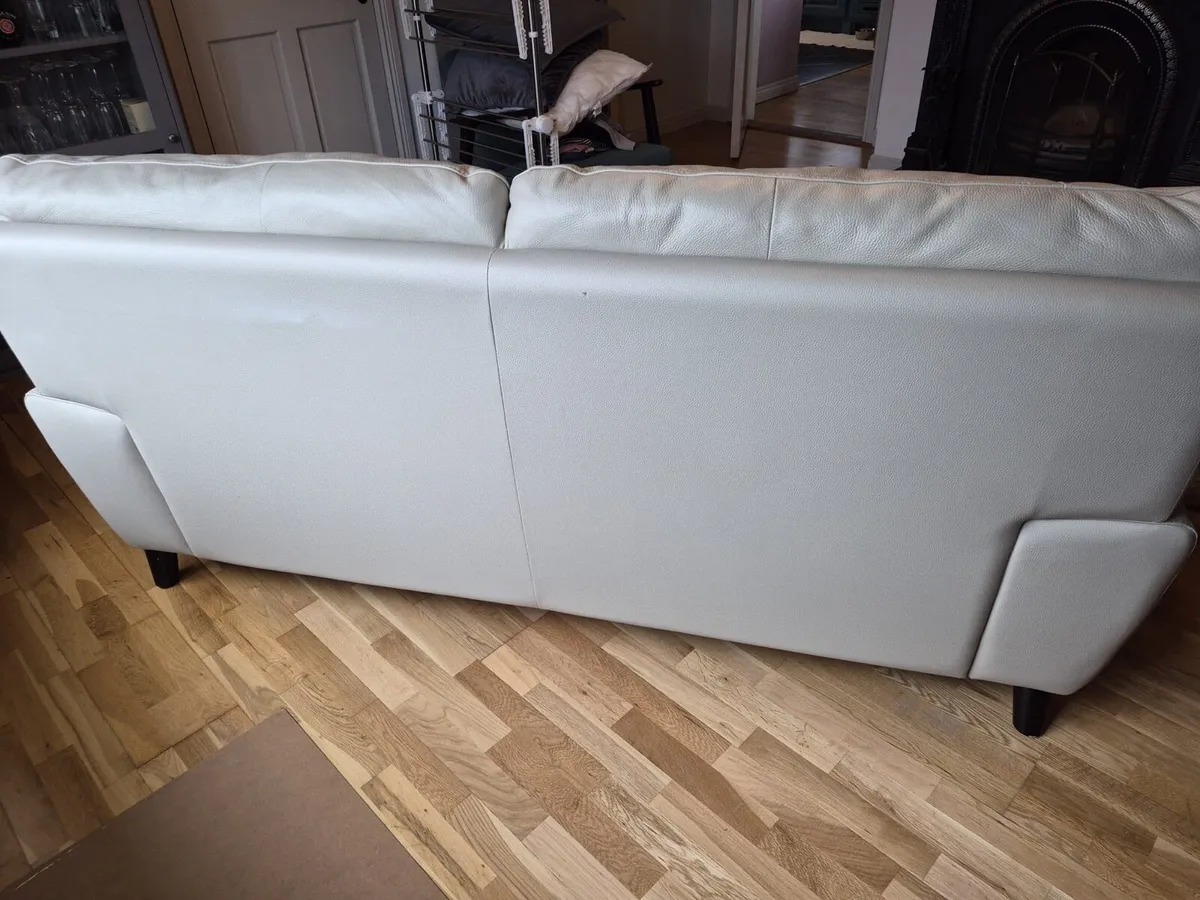 Quality Cream Leather 3 Seater Sofa - Image 4