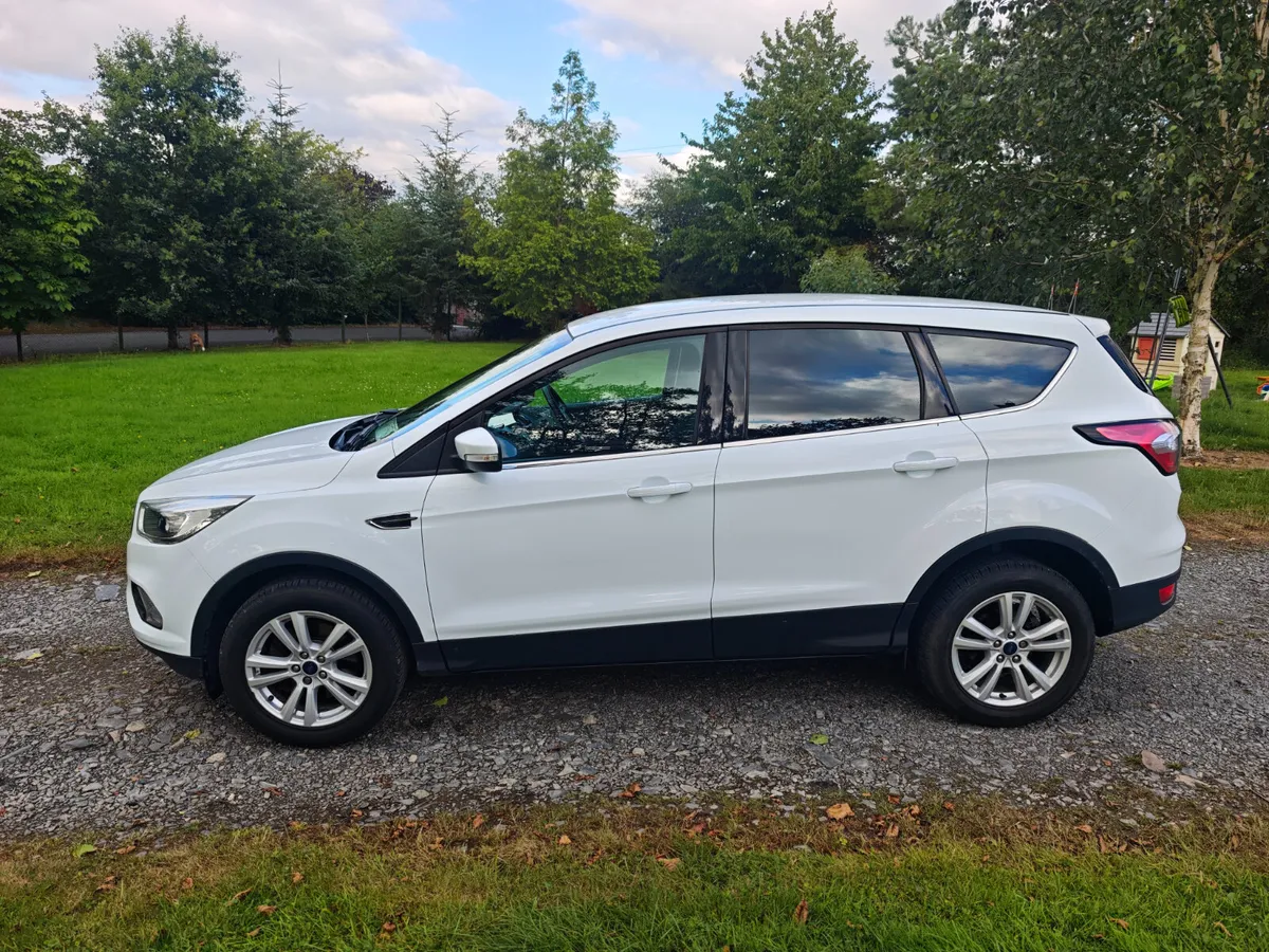 Ford Kuga COMMERCIAL - Image 3