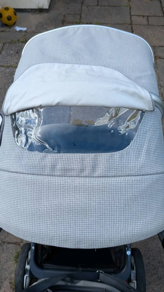 Silver Cross Pioneer buggy - Image 3