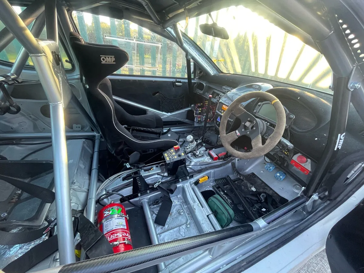 206 rally car shell - Image 4