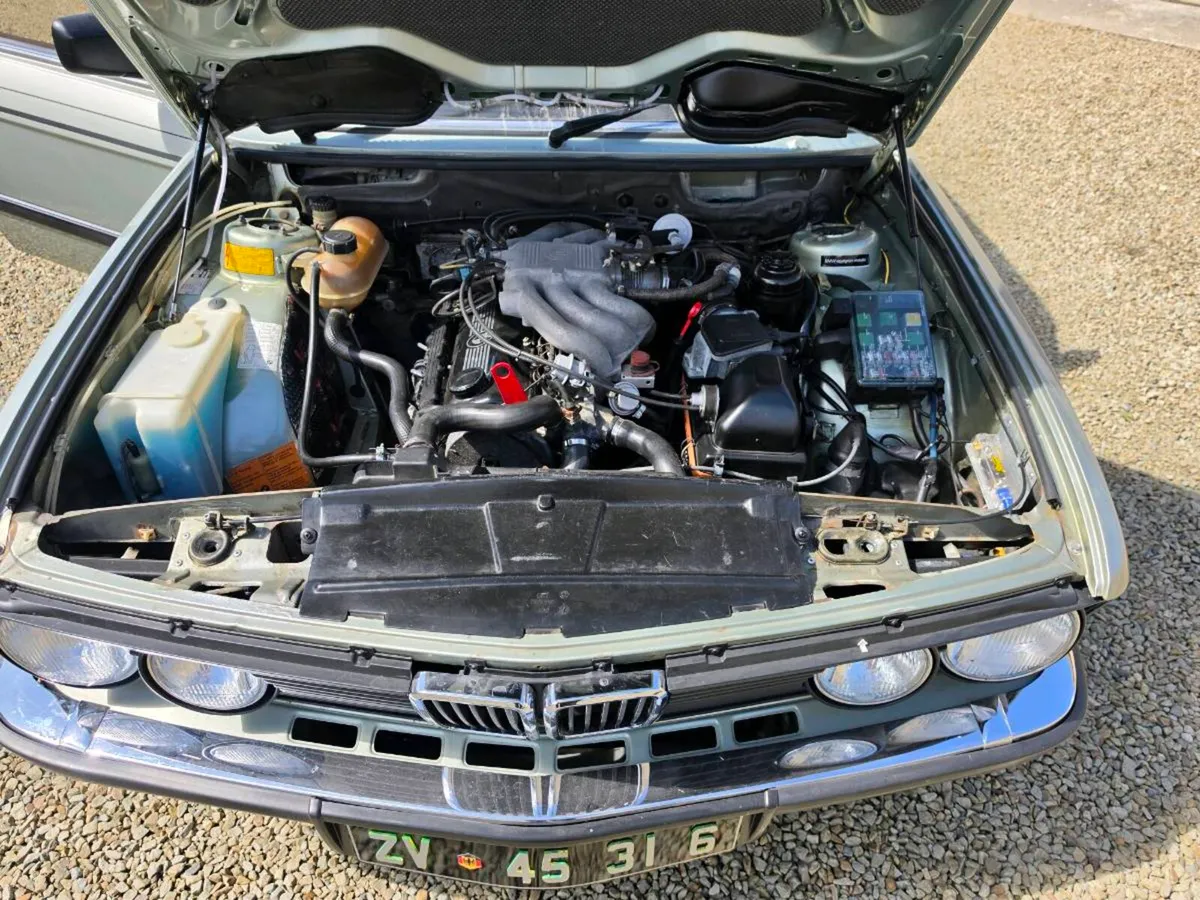 E28 520i - Image 1