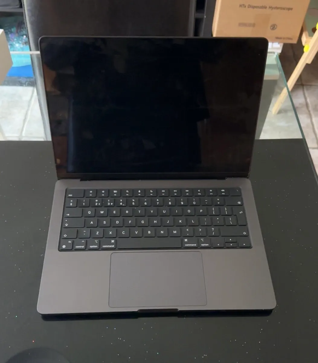 MacBook Pro 14-inch M3 Pro 2023 - Image 4