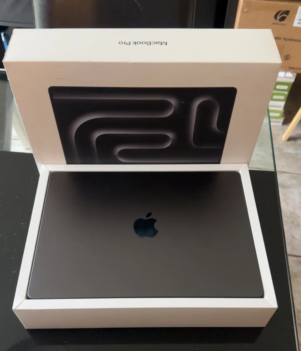 MacBook Pro 14-inch M3 Pro 2023 - Image 1