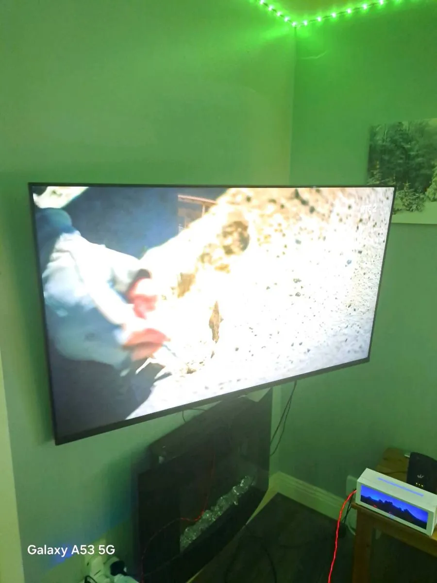 55 inch samsung smart tv i year old - Image 1