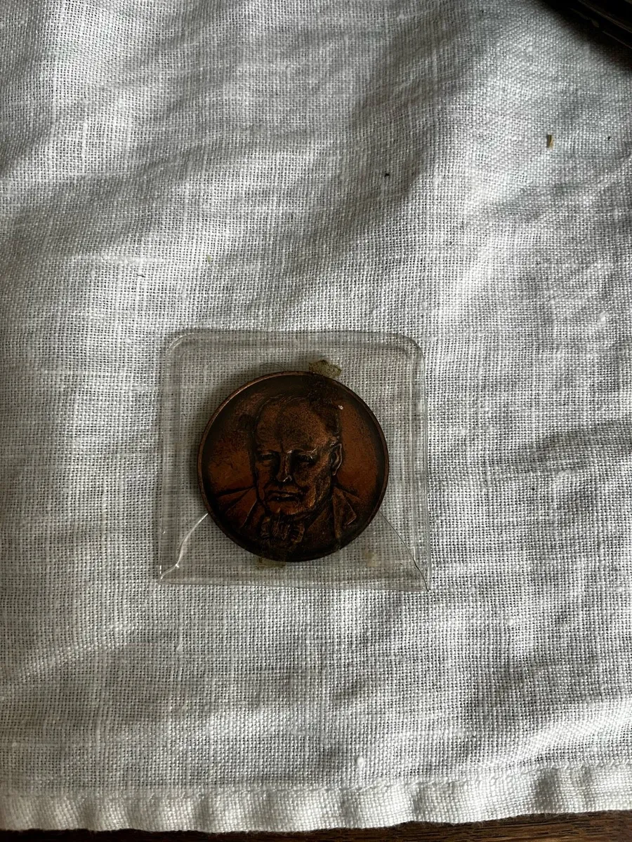 Winston Churchill Bronze medal - Image 1