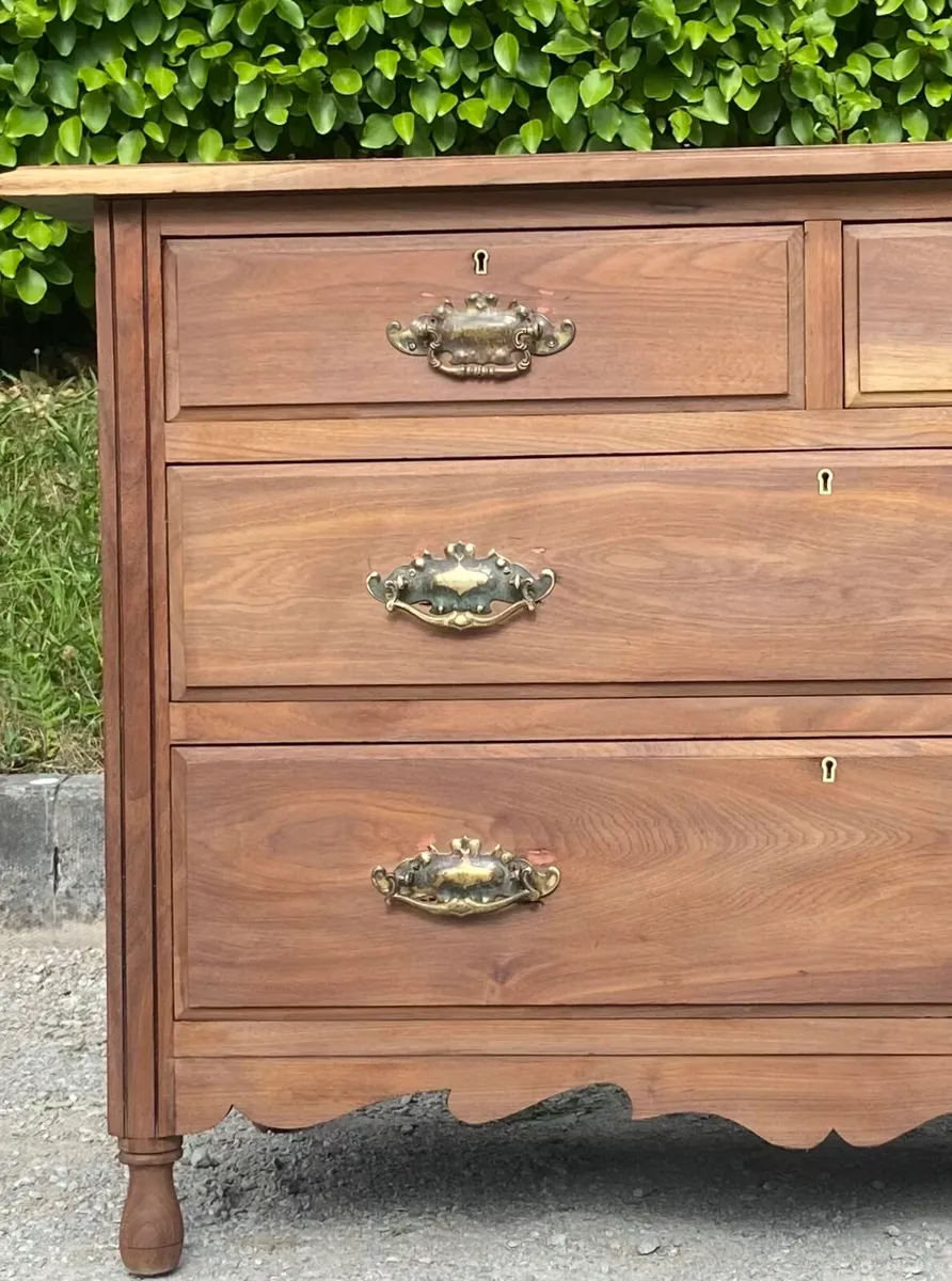 Victorian French walnut dresser - Image 3