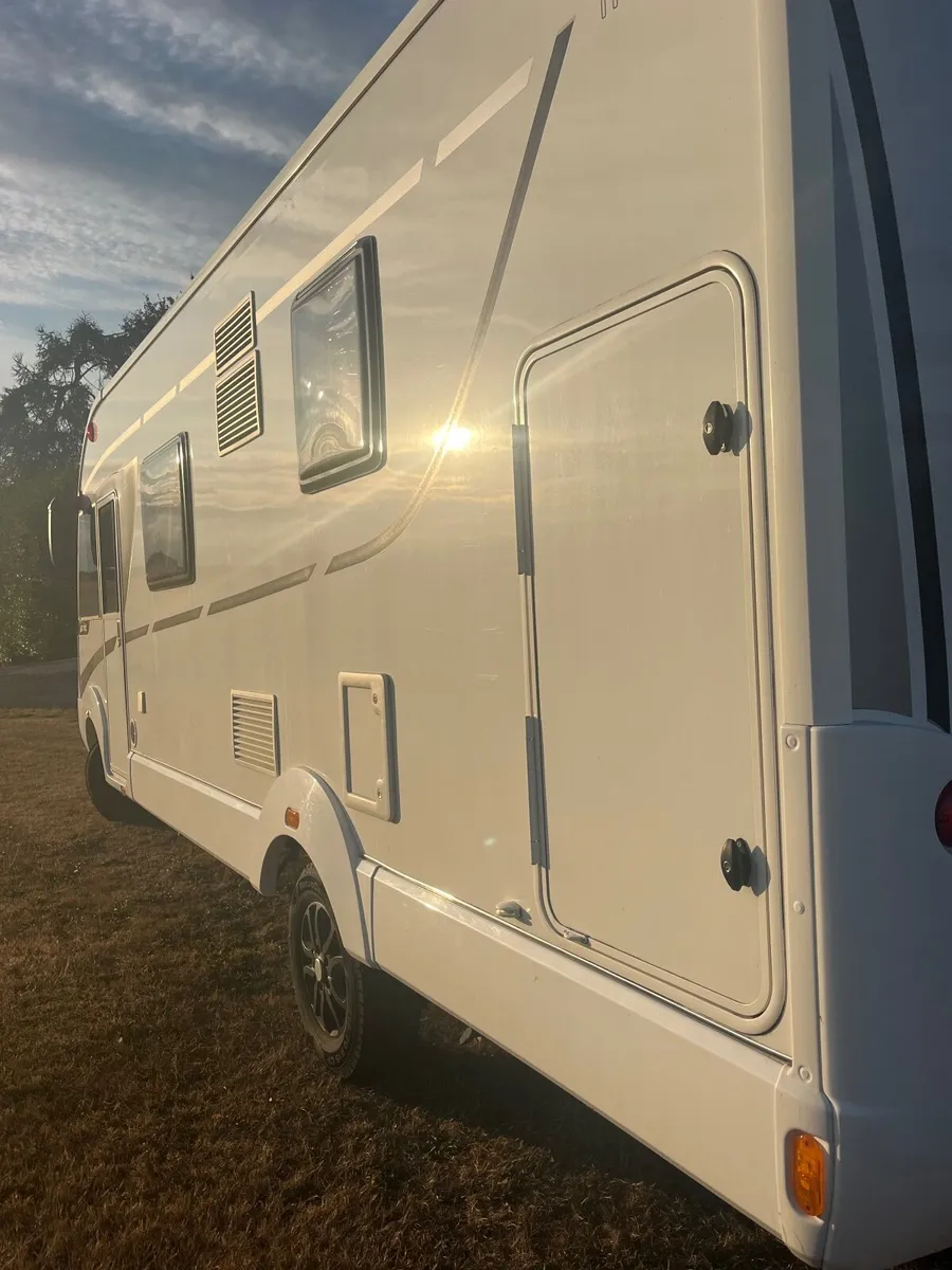 Motor home - Image 3