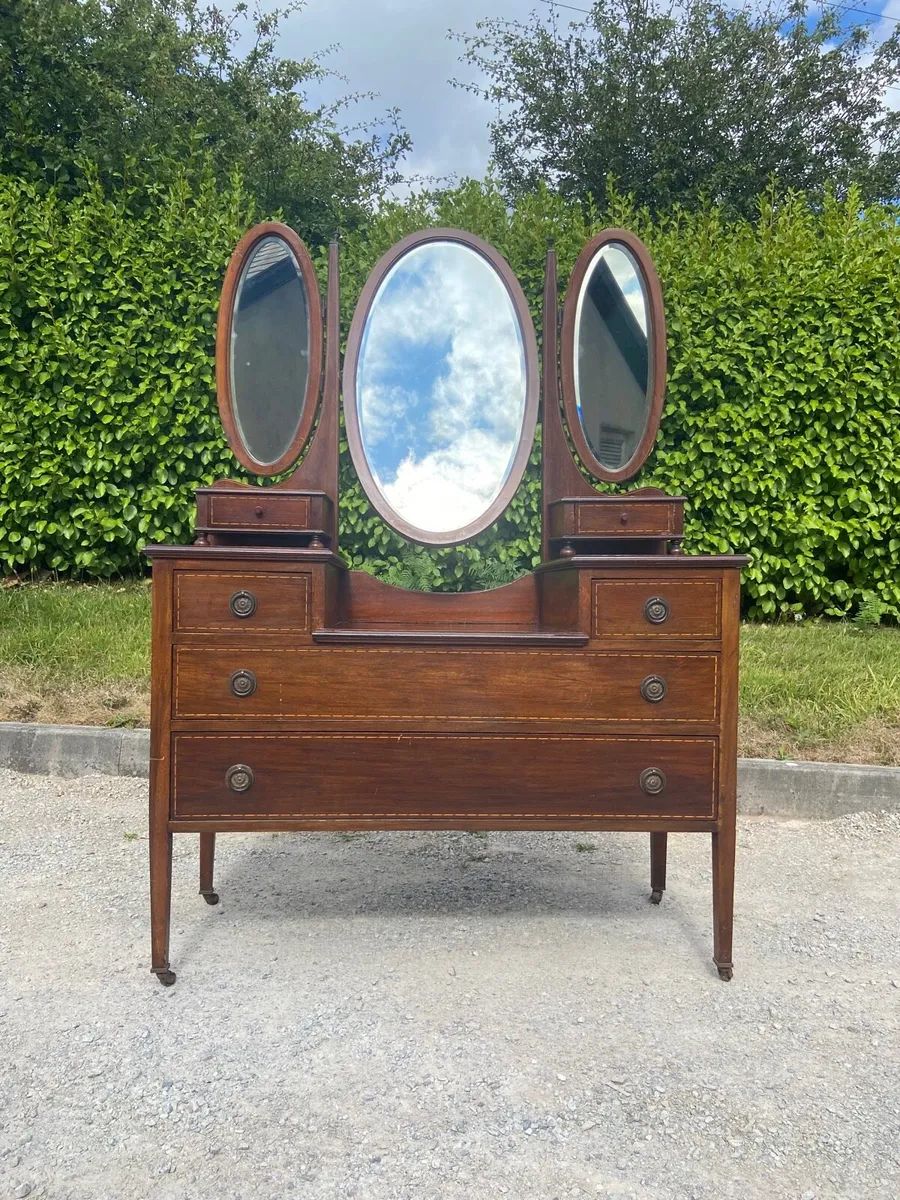 Edwardian inlaid Rosewood and Mahogany dresser - Image 2