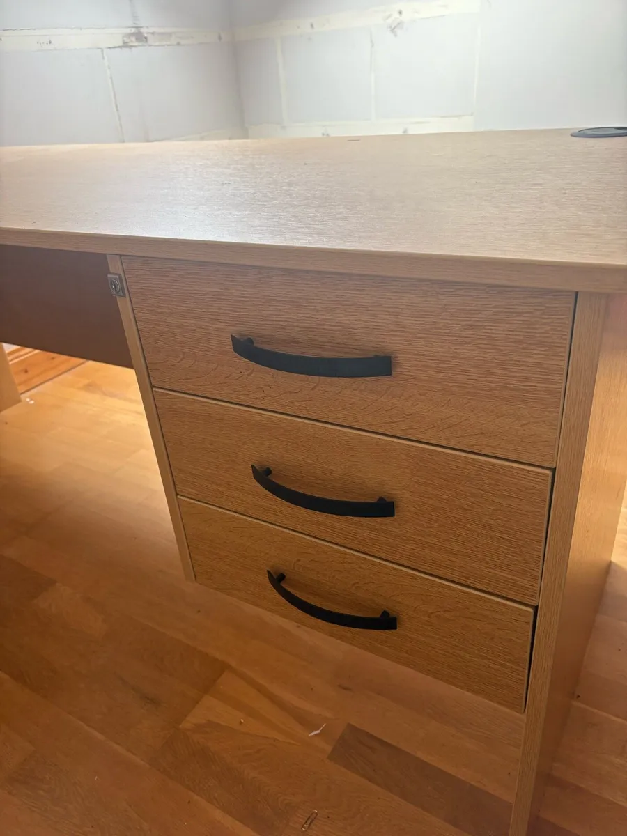 3 L-Shaped Oak Office desks - Image 3