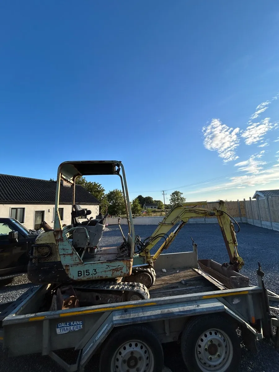 yanmar mini digger - Image 1