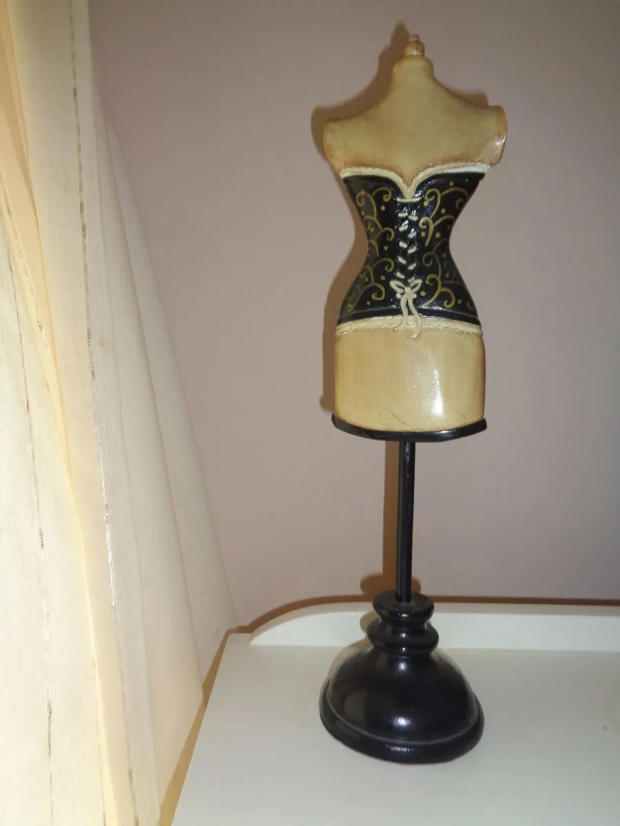 Ornate Jewelry Chain Holder for Sale - Image 2