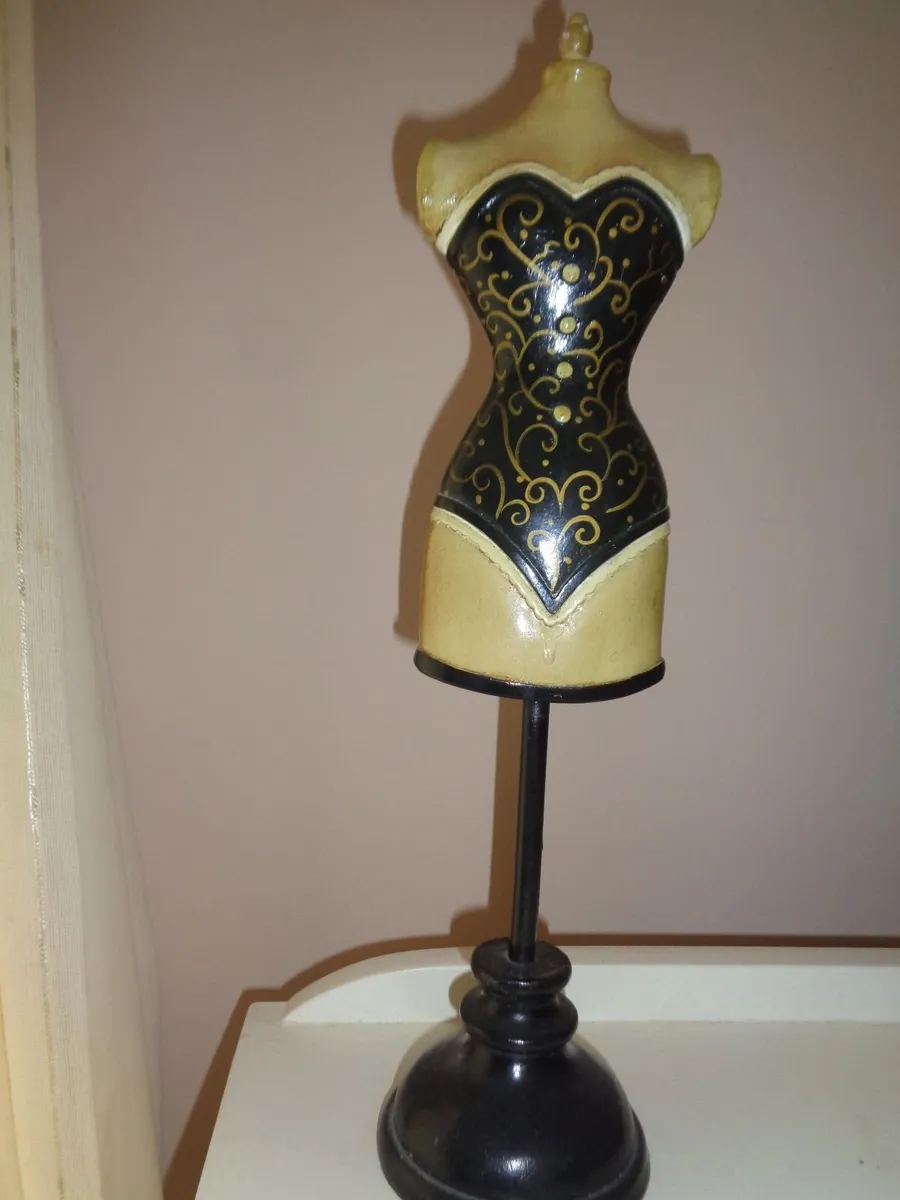 Ornate Jewelry Chain Holder for Sale - Image 4
