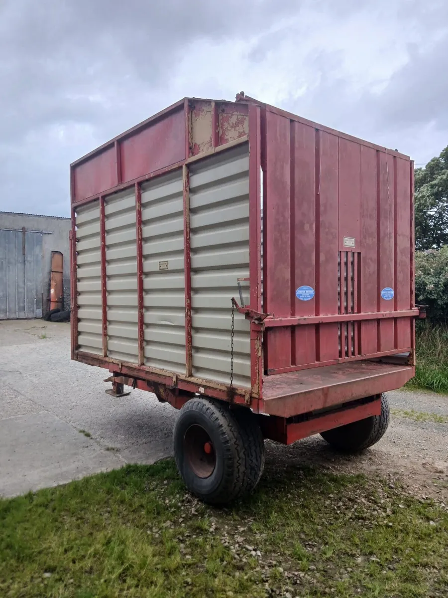 Johnston 11ftx7ft silage trailer - Image 3
