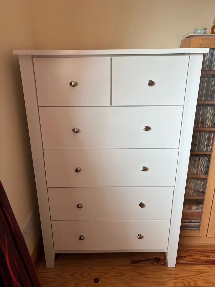 Large white chest of drawers - Image 1