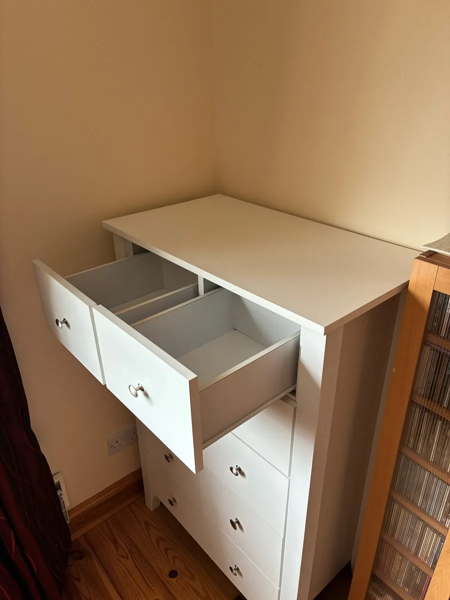 Large white chest of drawers - Image 3