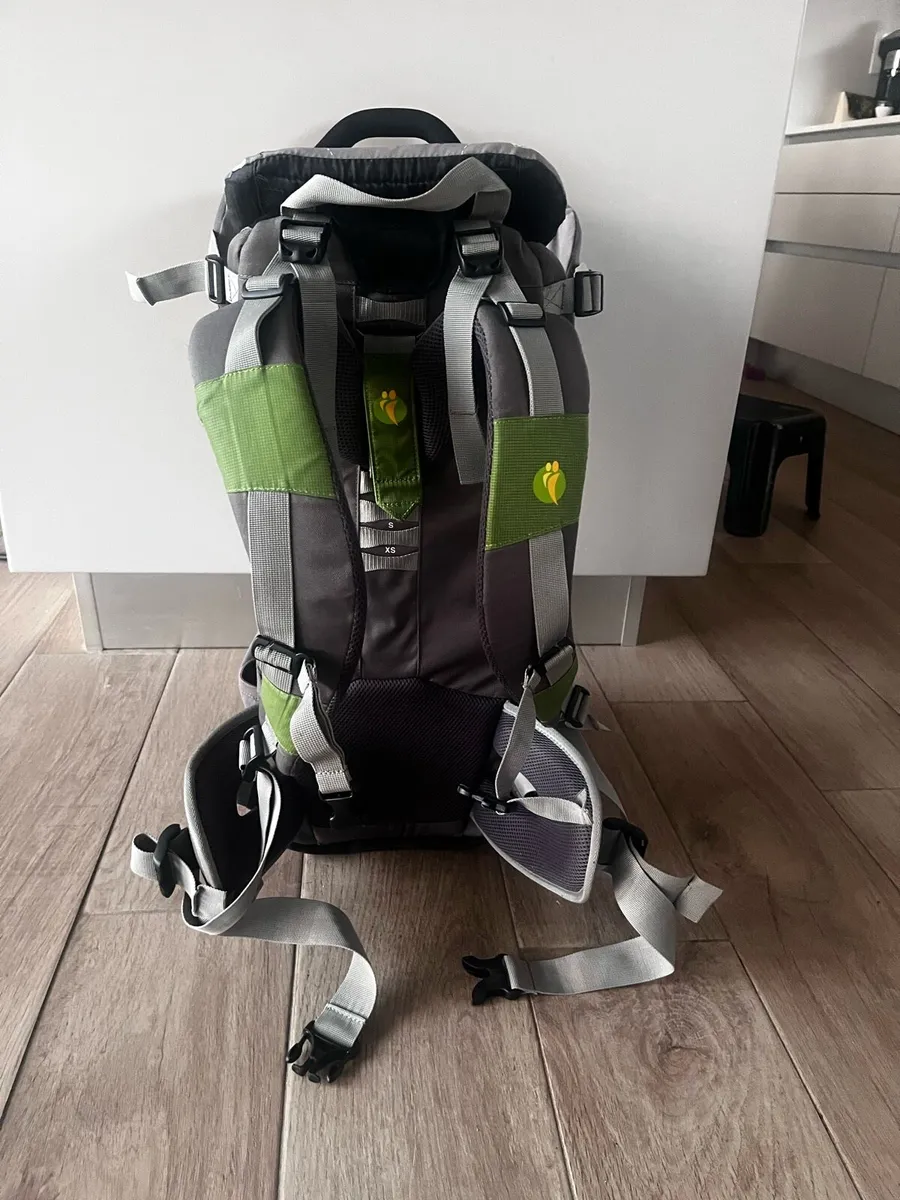 Child carrier- little life - Image 3