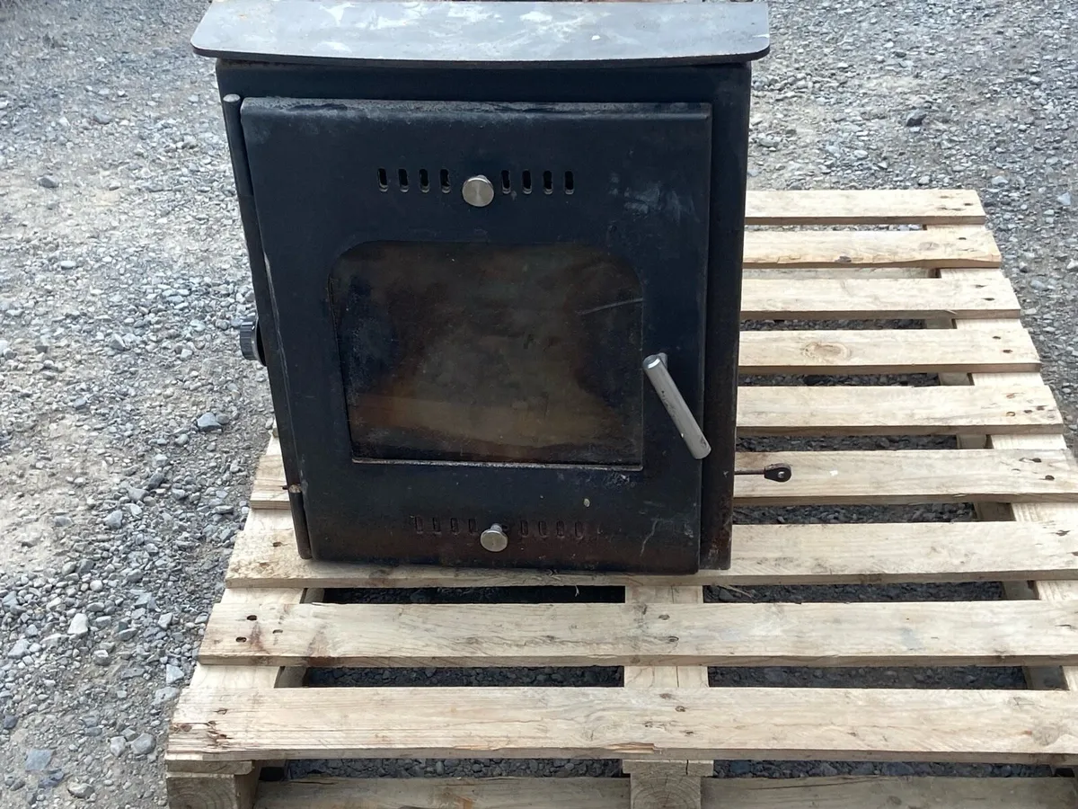 Stove with back boiler - Image 2