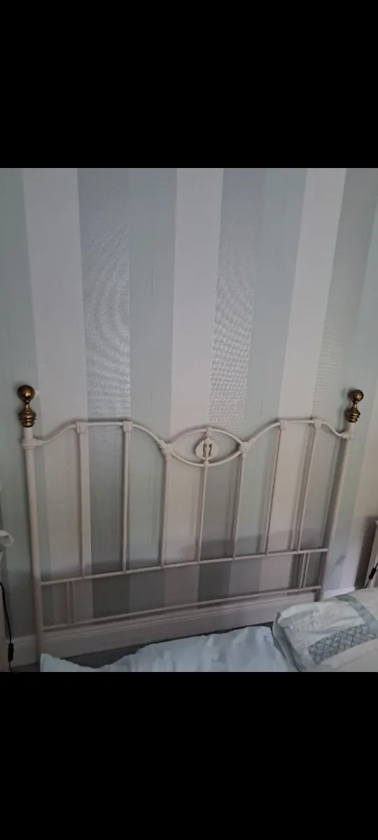 A king size iron headboard - Image 2