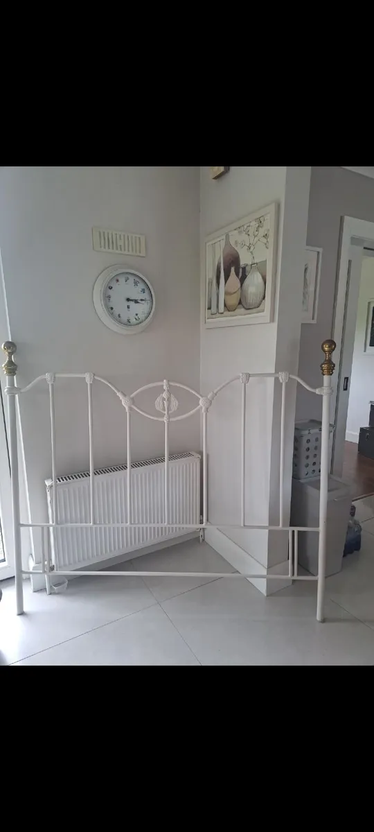 A king size iron headboard - Image 1