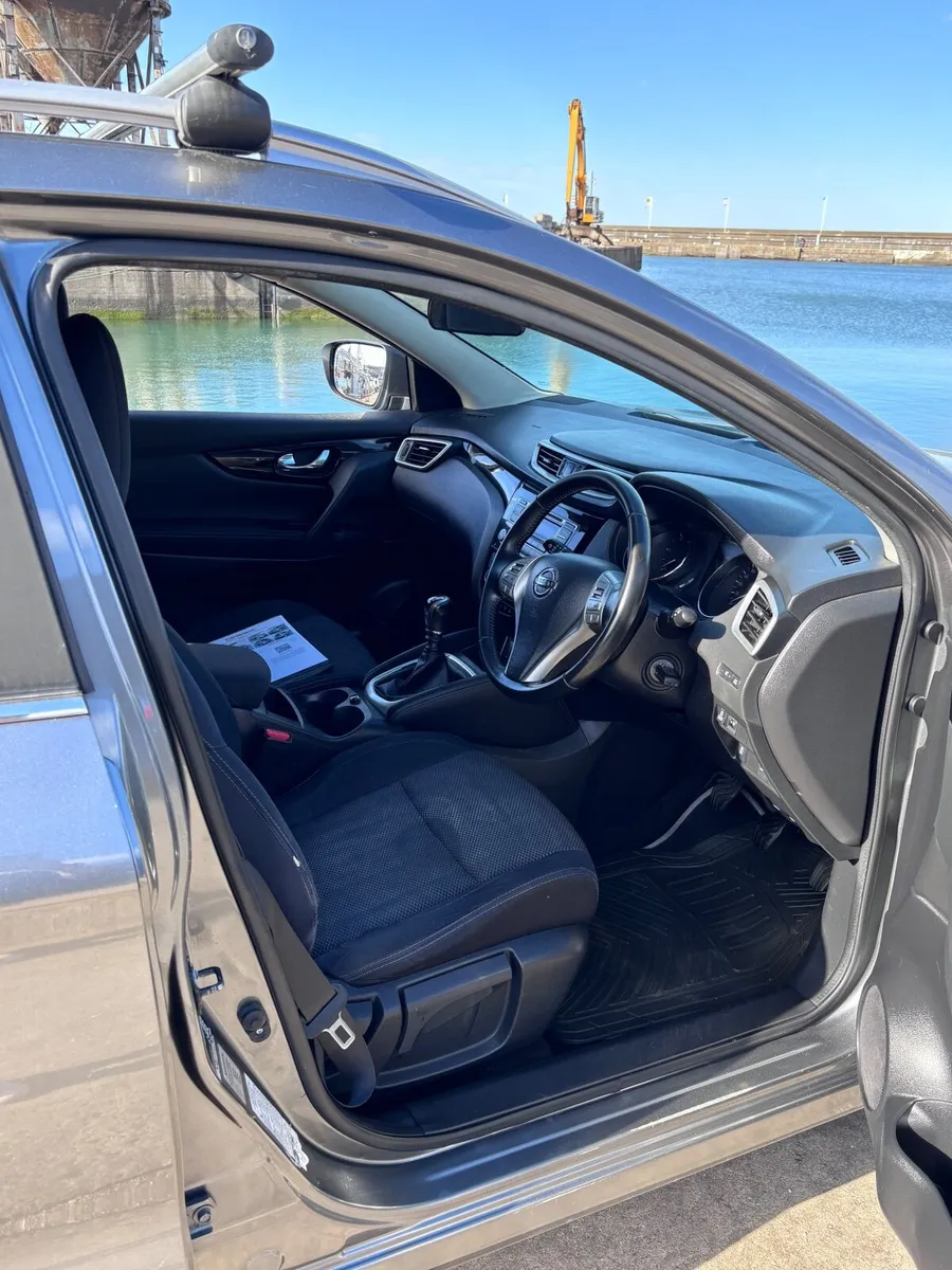 Nissan Qashqai 2017 Van 4x4 - Image 2