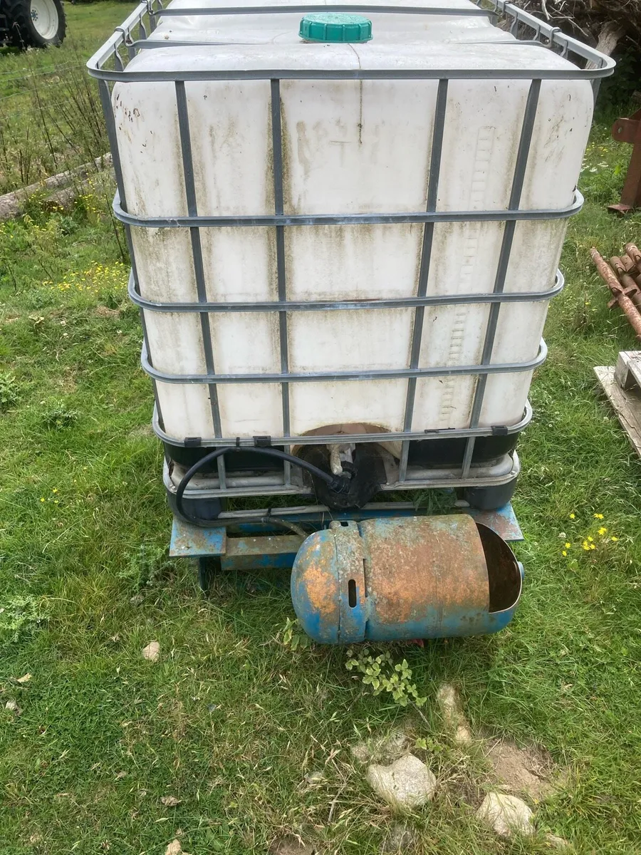 Water tank - Image 1