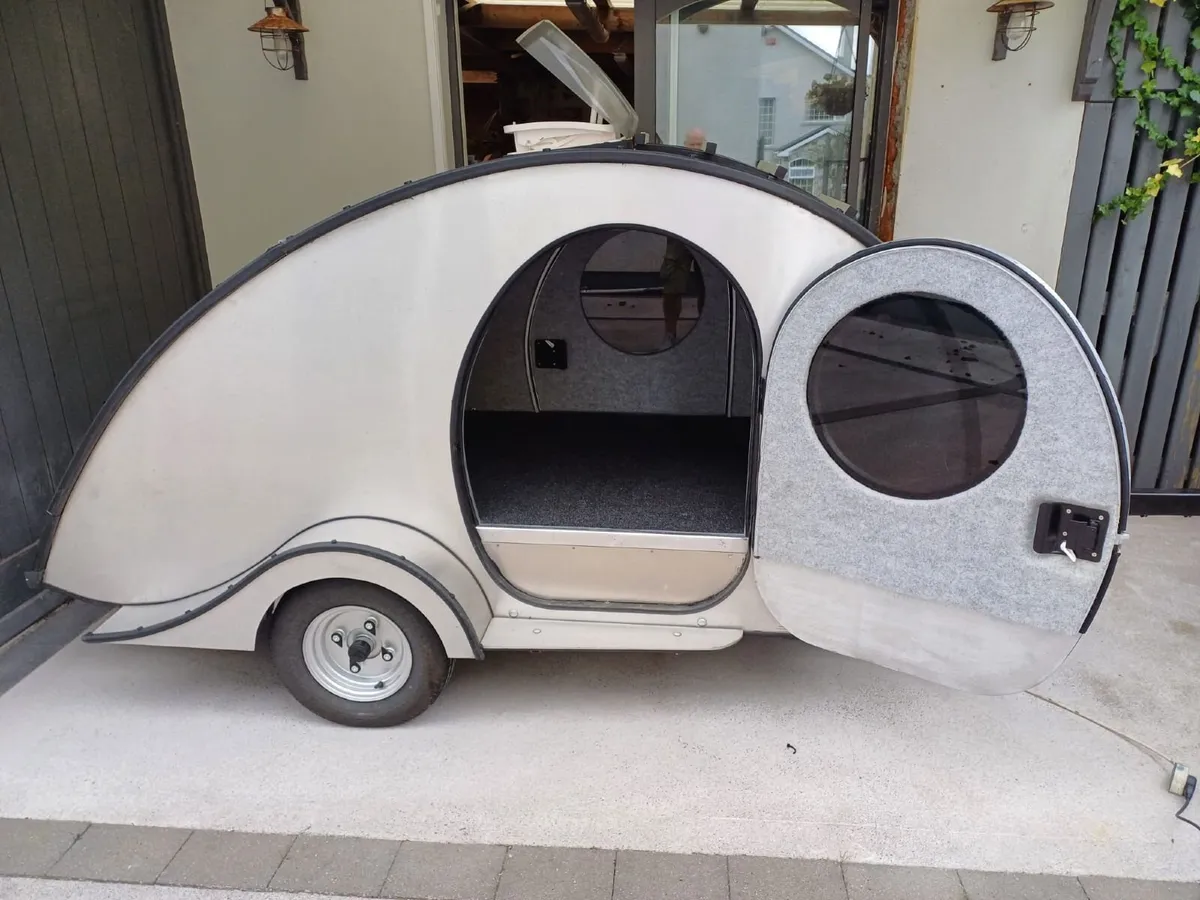 Caravan, Teardrop Trailer - Image 1
