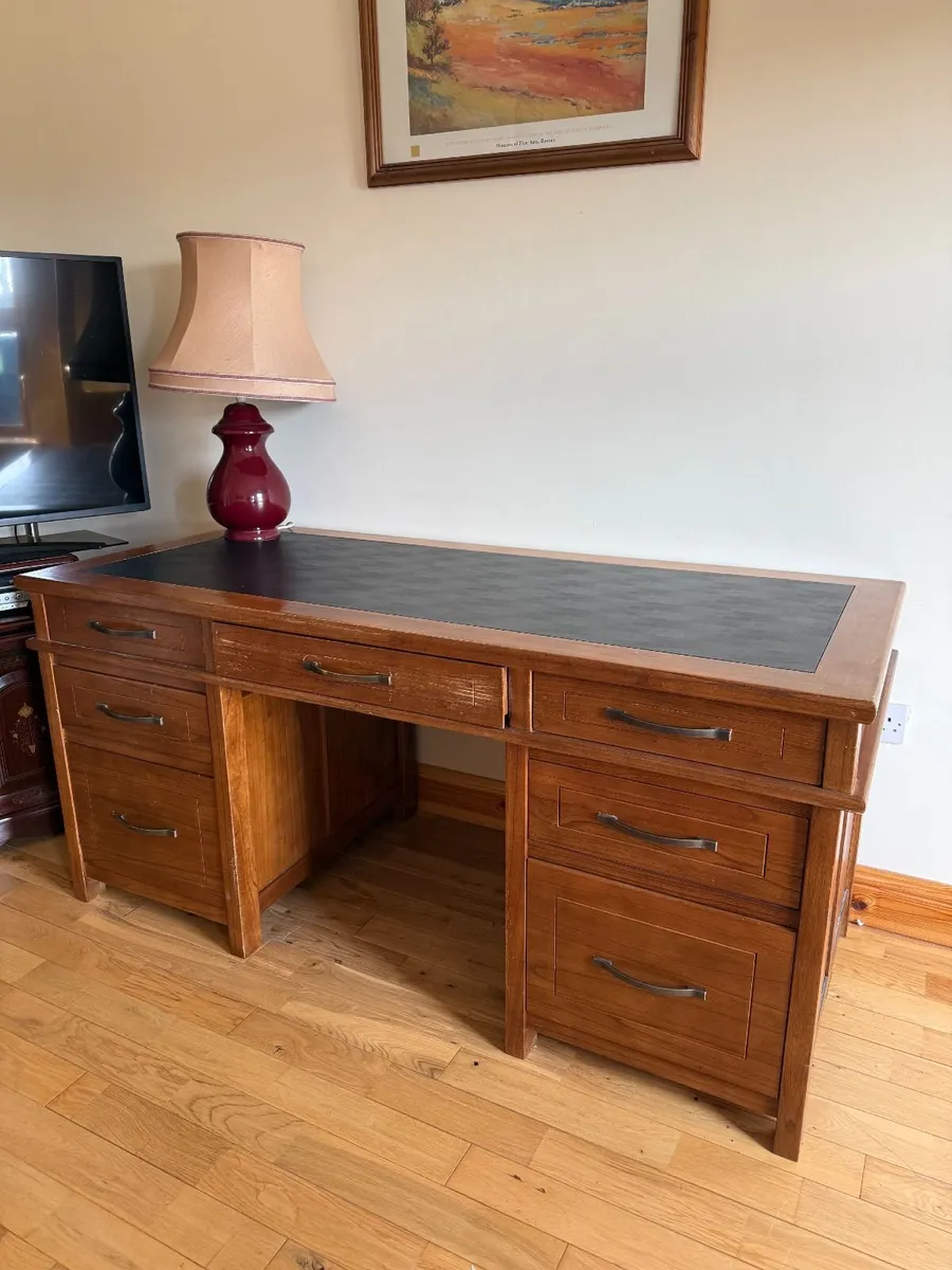 Desk - Image 3