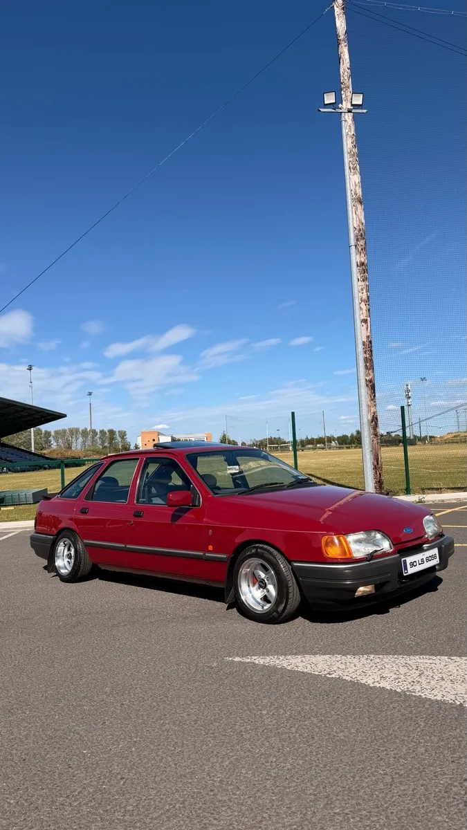 Ford Sierra Ghia 2.0 DOHC - Image 1