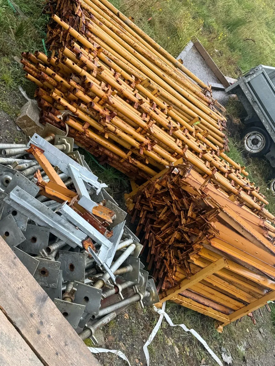 Scaffolding for Sale - Near New - Image 1