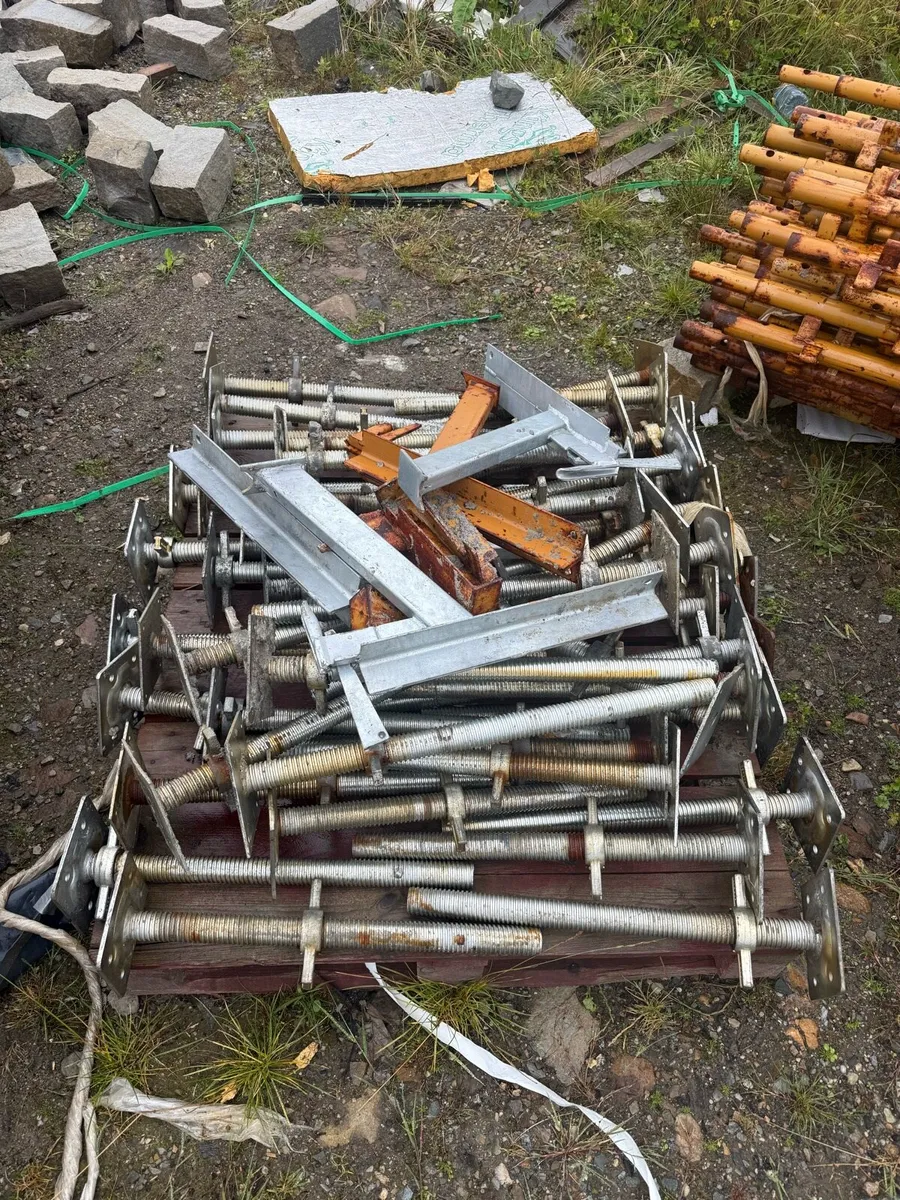 Scaffolding for Sale - Near New - Image 4