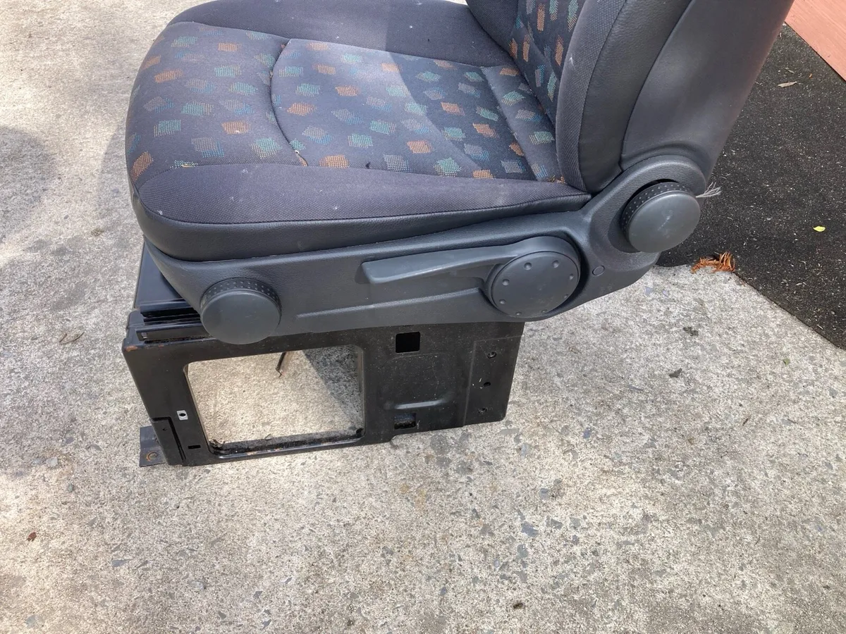 2003-2014 Mercedes-Benz Vito W639 seat - Image 4