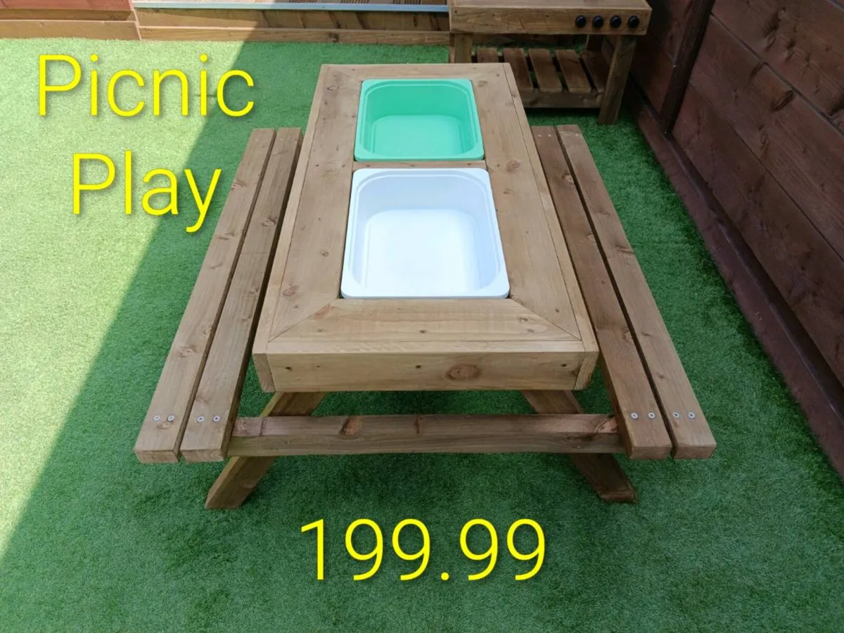 Garden play Mud kitchen & benches - Image 4