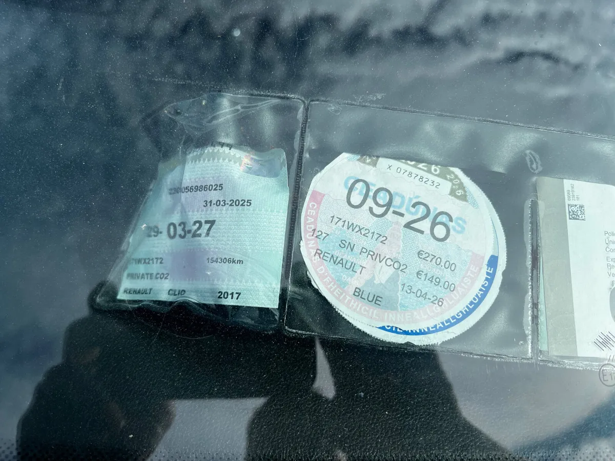 17 Clio 1.0 petrol - Image 3