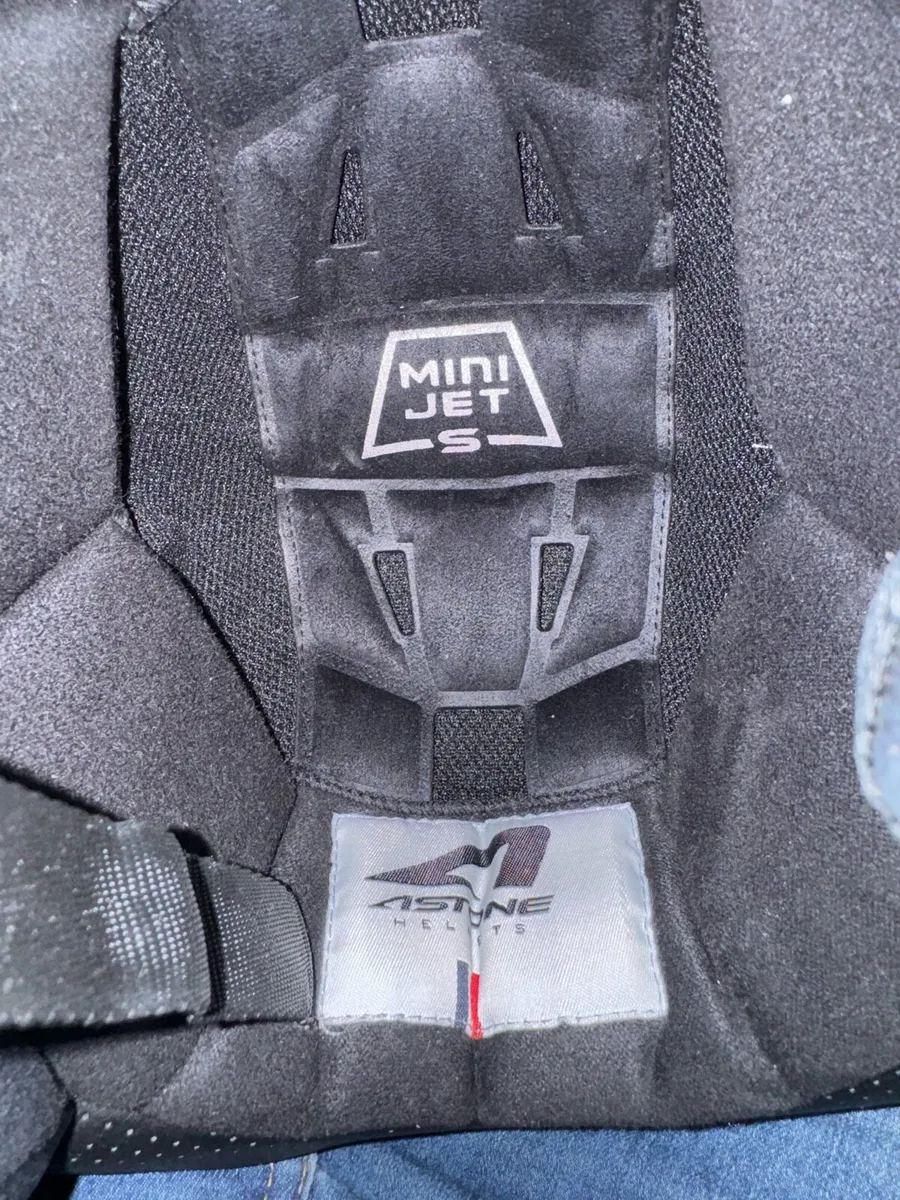 Pink Lady’s Motorbike Helmet - Image 4