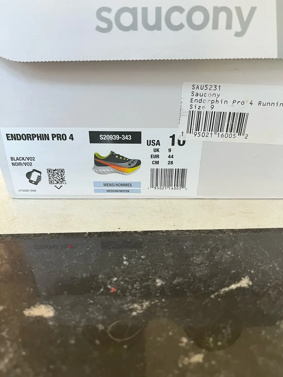 Saucony Endorphin Pro 4 Carbon plated runners - Image 3