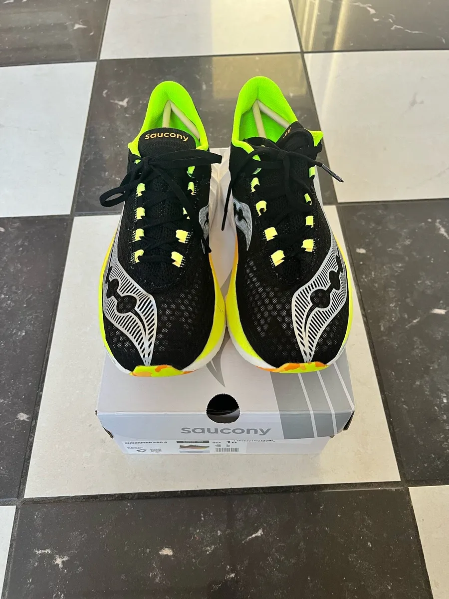 Saucony Endorphin Pro 4 Carbon plated runners - Image 1
