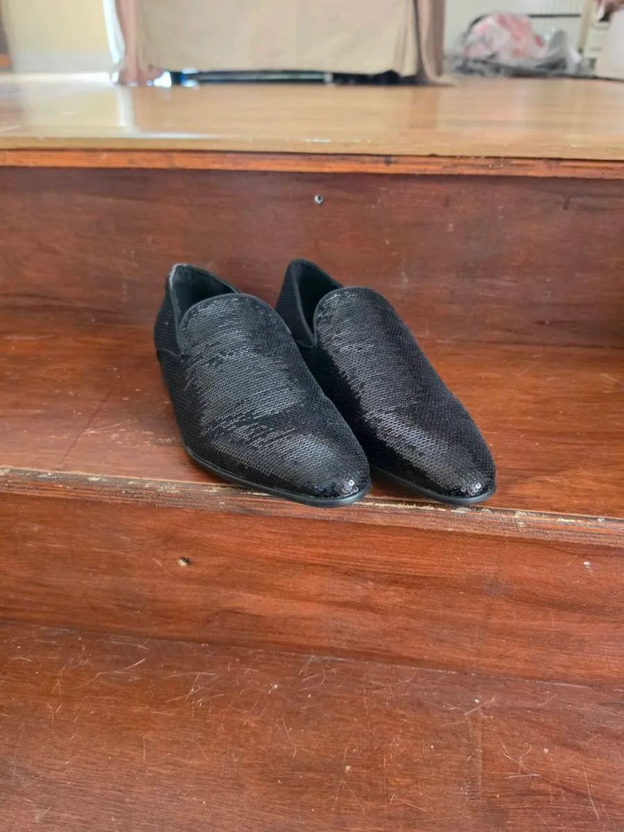 Shoes - Image 3