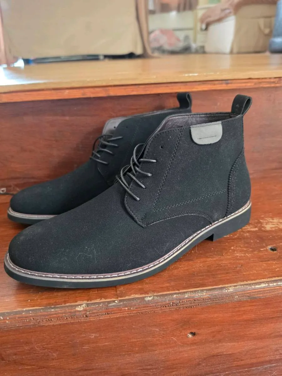 Boots - Image 2