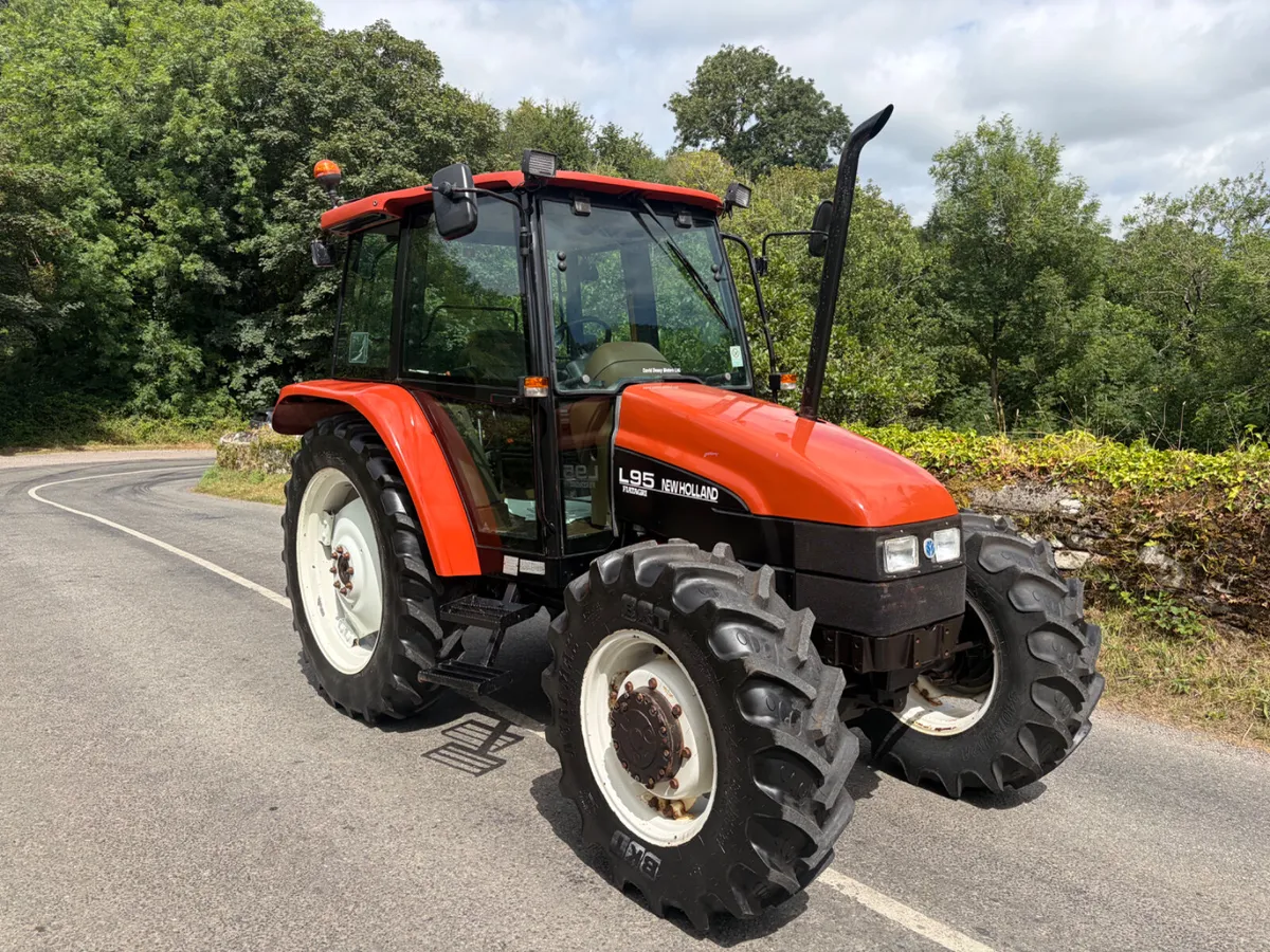 New Holland L95 Fiatagri 4WD 1996 - Image 3